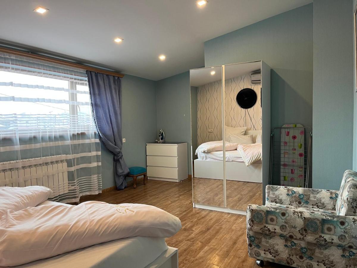 Bright Guesthouse In The Center Of Yerevan! Esterno foto